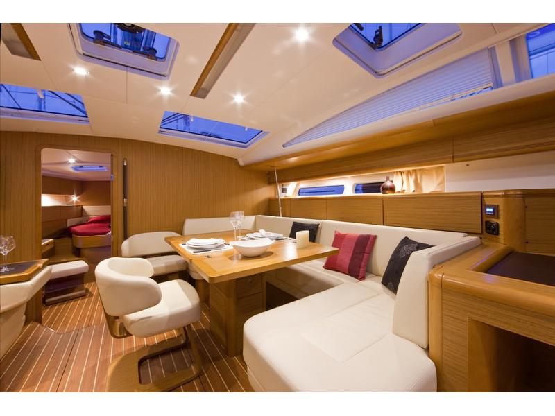 Book yachts online - sailboat - Jeanneau 53 - Peppa - rent