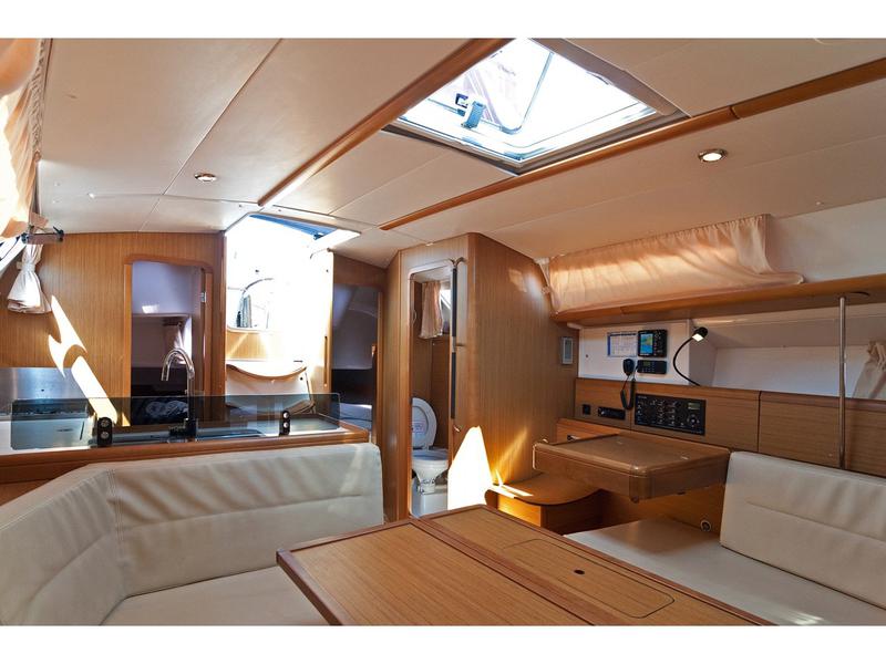 Book yachts online - sailboat - Sun Odyssey 39i - Orsula - rent