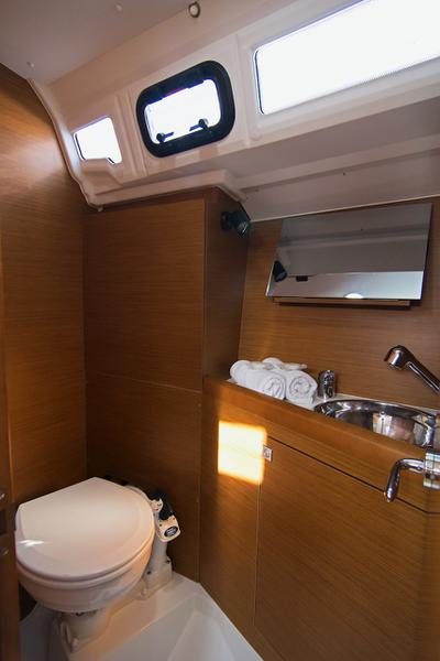 Book yachts online - sailboat - Sun Odyssey 349 - Cha-Cha - rent