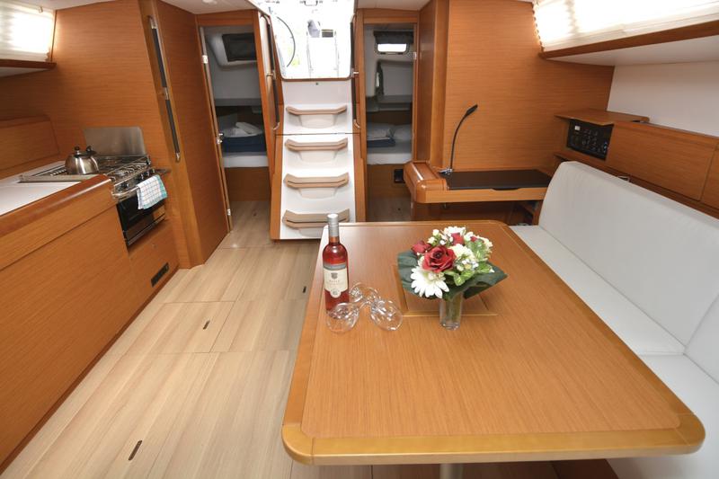 Book yachts online - sailboat - Sun Odyssey 479 - Black Kiss - rent
