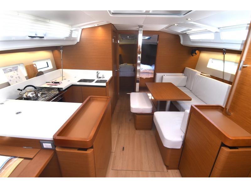 Book yachts online - sailboat - Sun Odyssey 440 - Signum Alfa - rent