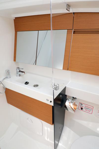 Book yachts online - sailboat - Sun Odyssey 410 - Gold Kiss - rent