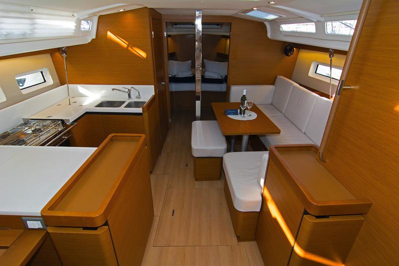 Book yachts online - sailboat - Sun Odyssey 440 - Tanpopo - rent