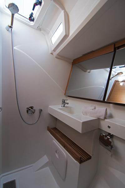 Book yachts online - sailboat - Sun Odyssey 440 - Tanpopo - rent