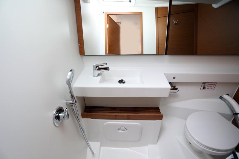 Book yachts online - sailboat - Sun Odyssey 440 - Big Kiss - rent