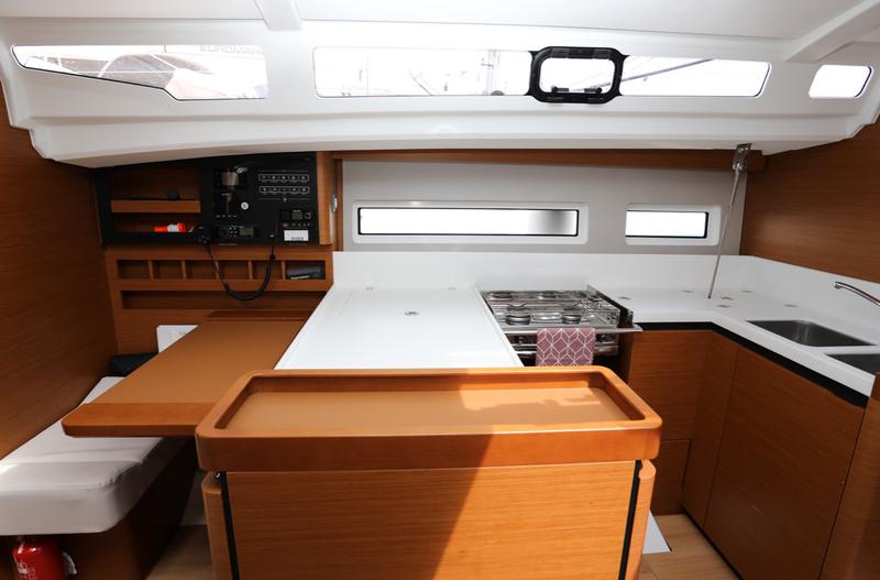Book yachts online - sailboat - Sun Odyssey 440 - Big Kiss - rent