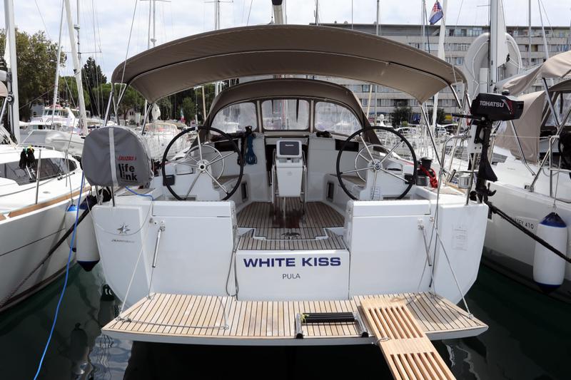 Book yachts online - sailboat - Sun Odyssey 449 - White Kiss - rent