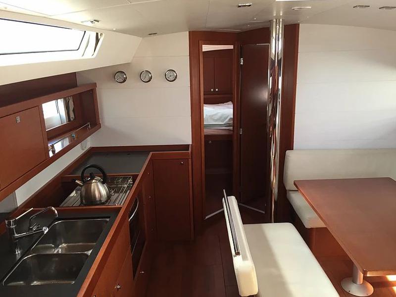 Book yachts online - sailboat - Oceanis 45 V - Viki - rent