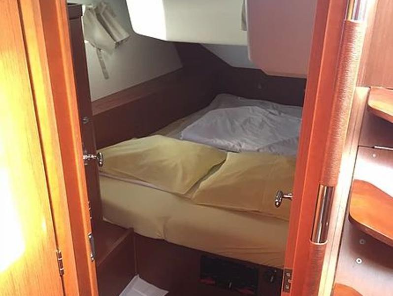 Book yachts online - sailboat - Oceanis 45 V - Viki - rent