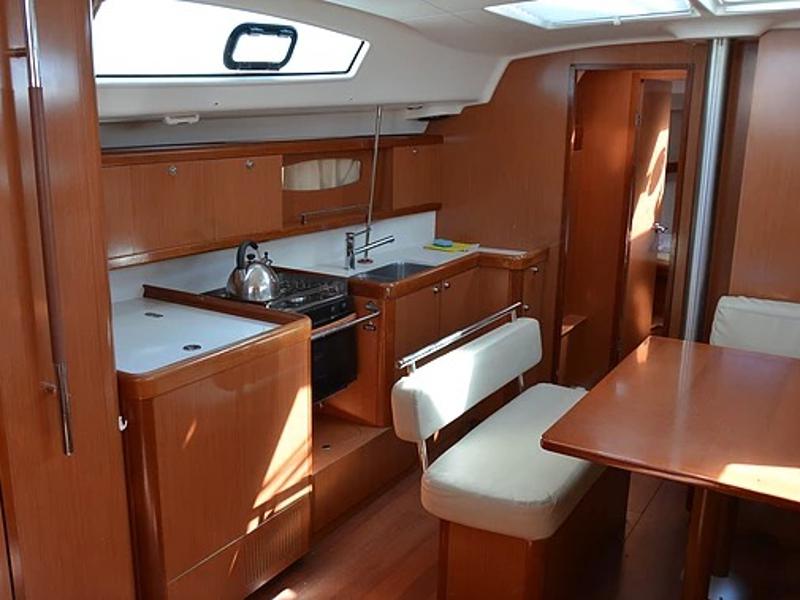Book yachts online - sailboat - Oceanis 43 BS - Blue Star II - rent