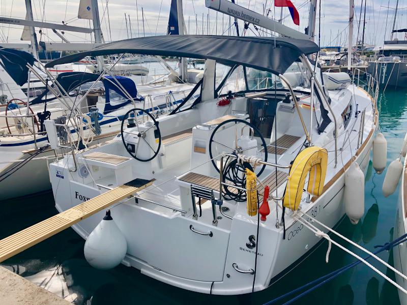 Book yachts online - sailboat - Oceanis 38.1 - Foxy - rent