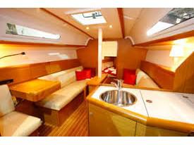 Book yachts online - sailboat - Sun Odyssey 33i - Astrea - rent