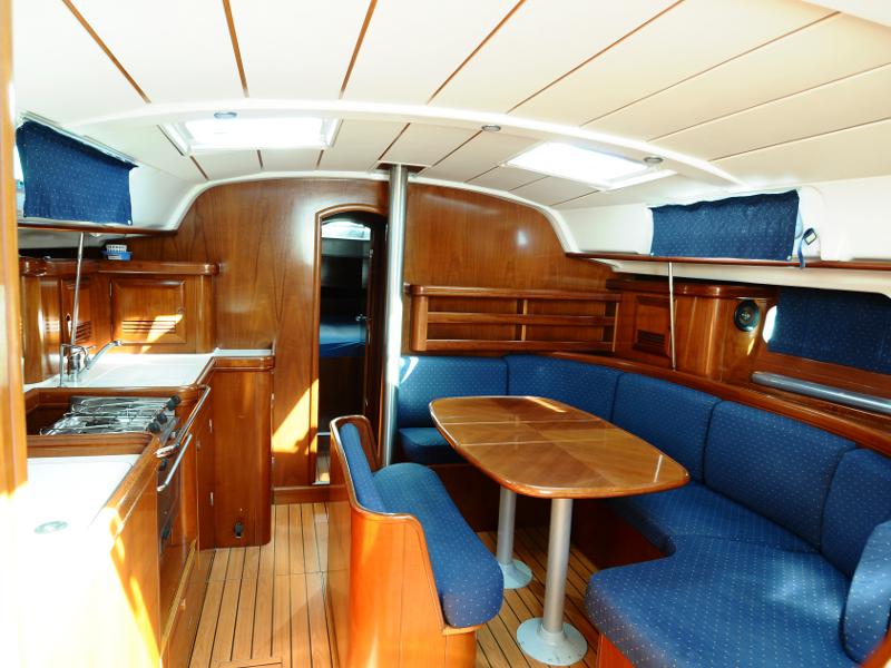 Book yachts online - sailboat - Oceanis 411 - Merak - rent