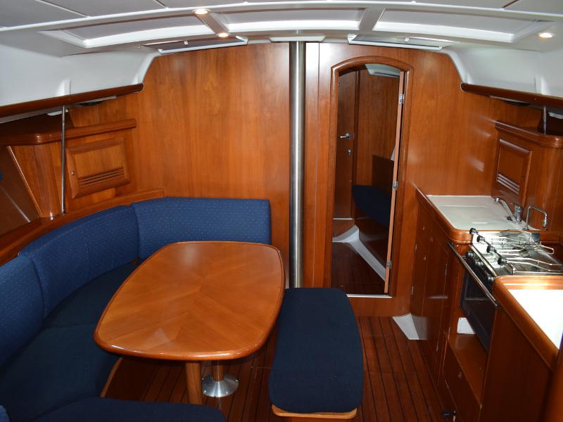 Book yachts online - sailboat - Oceanis 393 Clipper - Sabik - rent