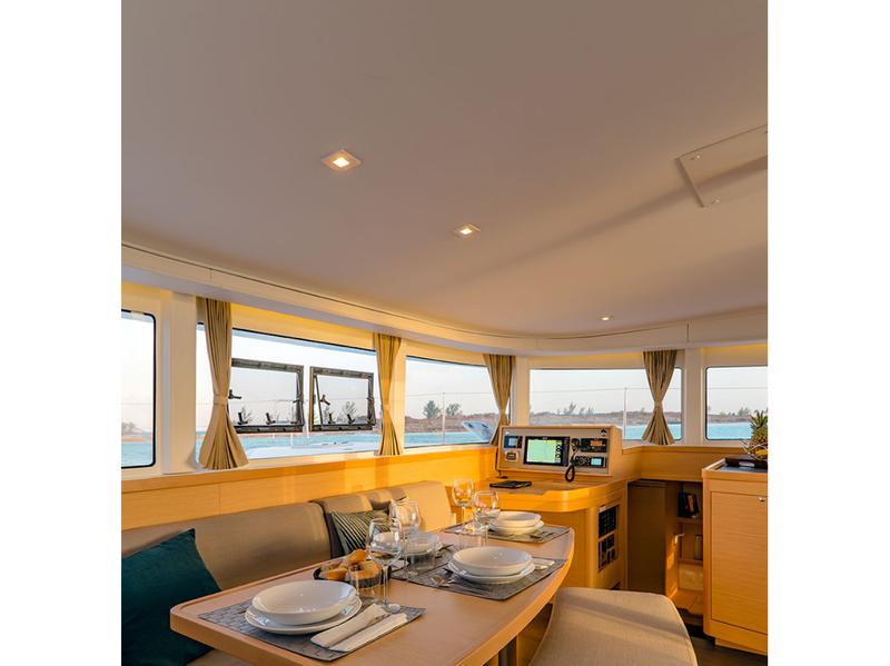 Book yachts online - catamaran - Lagoon 42 - Oscar VI - rent