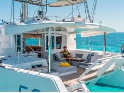 Book yachts online - catamaran - Lagoon 52F - Lima V - rent