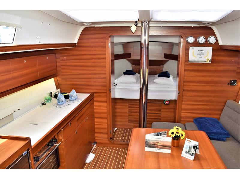 Book yachts online - sailboat - Dufour 382 GL - TORTUGA - rent