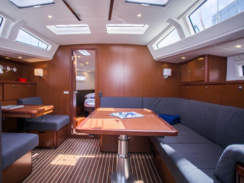 Book yachts online - sailboat - Bavaria Vision 46 - PRESENT - rent