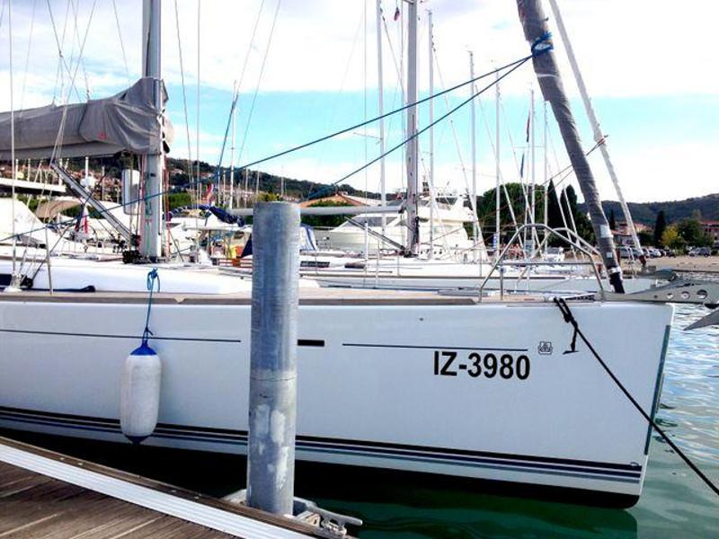 Book yachts online - sailboat - Dufour 45 - Choice - rent