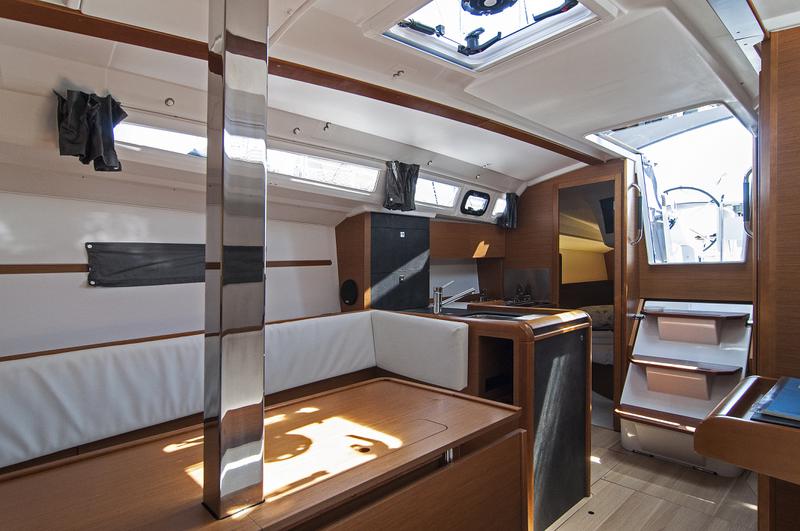 Book yachts online - sailboat - Sun Odyssey 349 - Adria Moon - rent