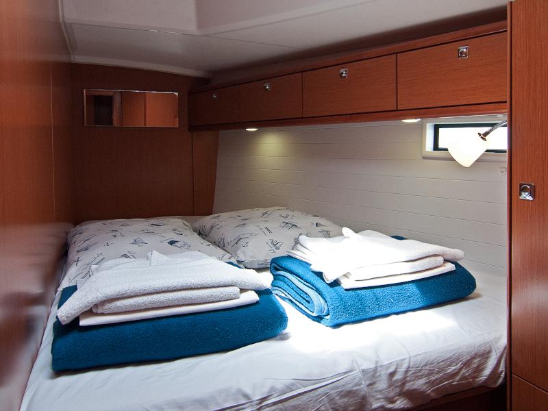 Book yachts online - sailboat - Bavaria Cruiser 46 - Diamond Kiss - rent