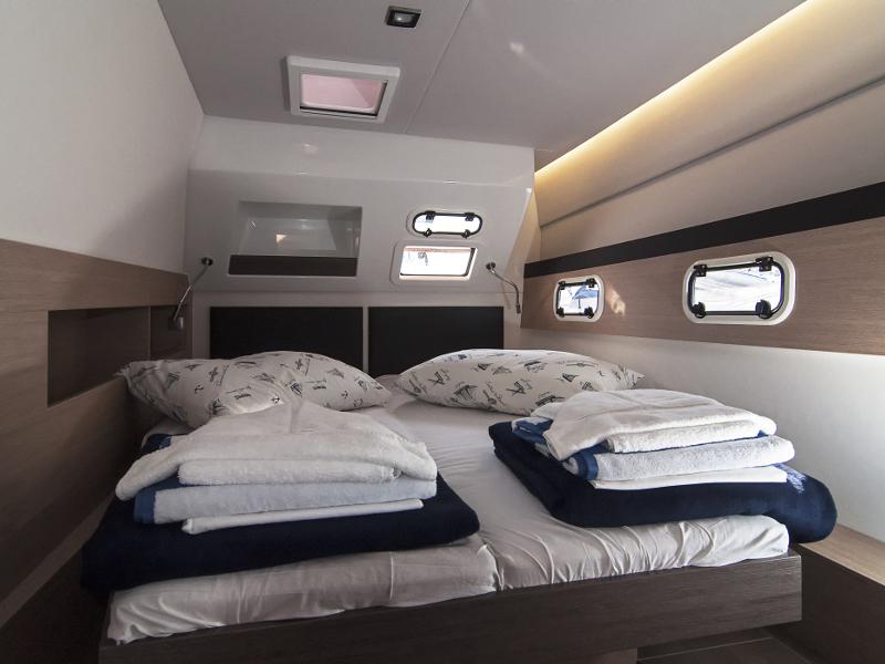Book yachts online - catamaran - Bali 4.5 - Adria Nikita - rent