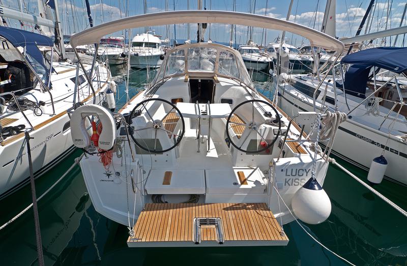 Book yachts online - sailboat - Sun Odyssey 349 - Lucy Kiss - rent