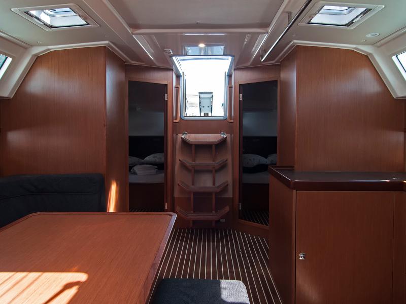 Book yachts online - sailboat - Bavaria Cruiser 46 - Adria Sonja - rent