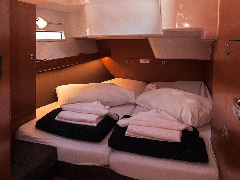 Book yachts online - sailboat - Bavaria Cruiser 51 - Adria Ivana - rent