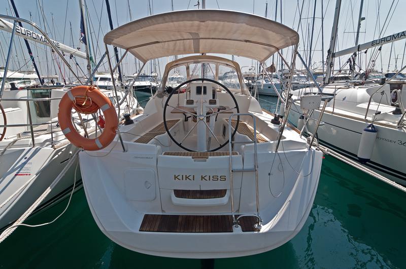 Book yachts online - sailboat - Sun Odyssey 33i - Kiki Kiss - rent