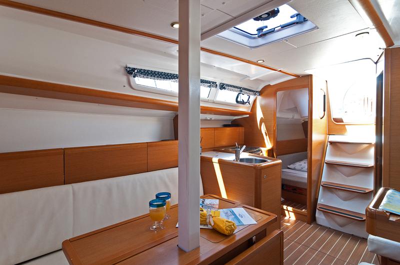 Book yachts online - sailboat - Sun Odyssey 33i - Kiki Kiss - rent