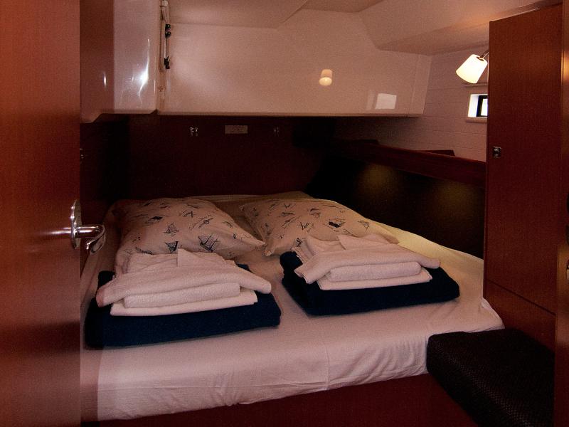 Book yachts online - sailboat - Bavaria Cruiser 46 - Brilliant Kiss - rent