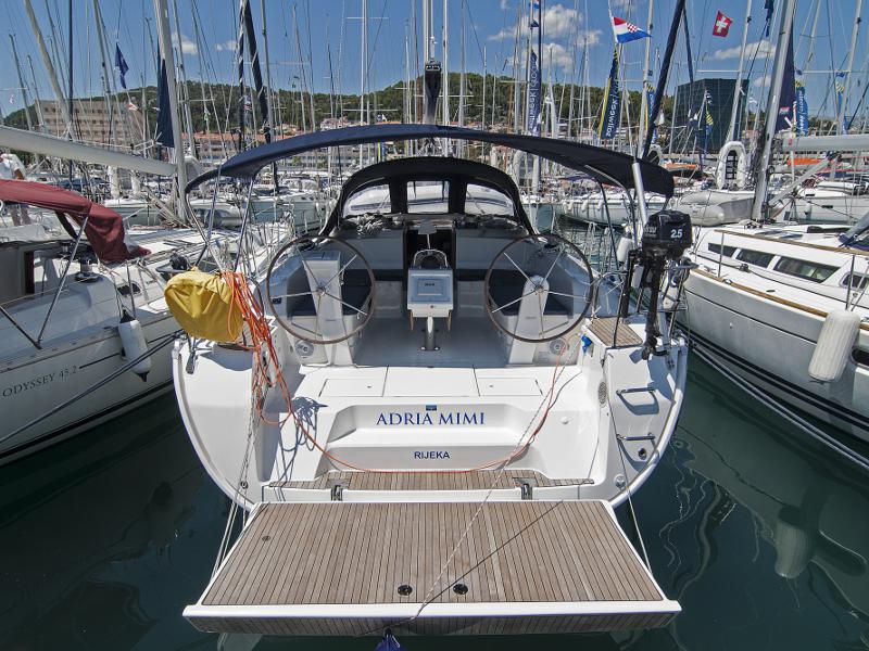 Book yachts online - sailboat - Bavaria Cruiser 46 - Adria Mimi - rent