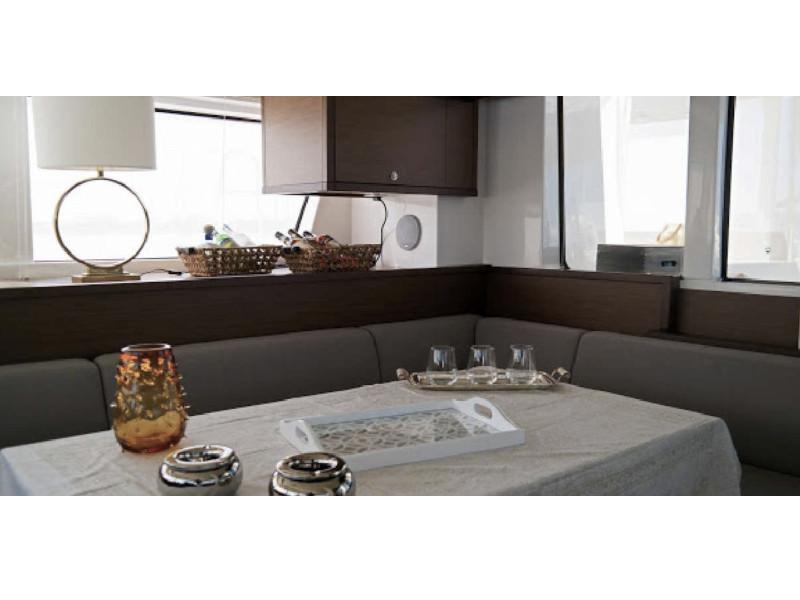 Book yachts online - catamaran - Lagoon 52 - 5 cabin version - Flo - rent