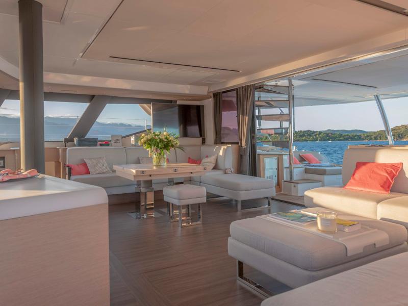 Book yachts online - catamaran - Alegria 67 - Number One - rent
