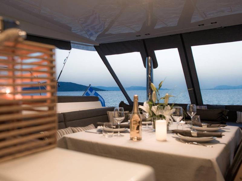 Book yachts online - catamaran - Lagoon 560 S2 - Alyssa - rent