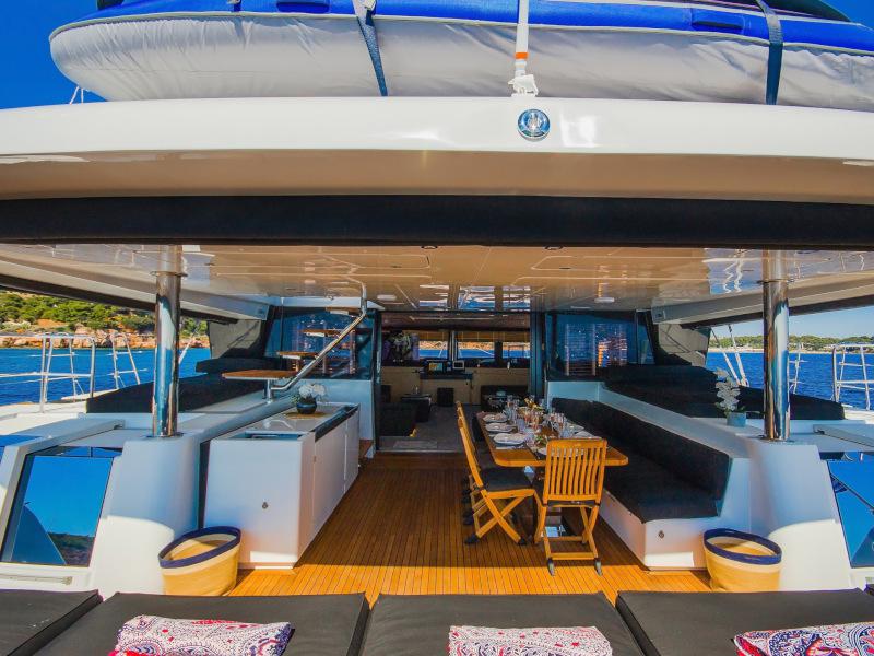 Book yachts online - catamaran - Lagoon 62 - 4 cabin version - Carpe Diem - rent