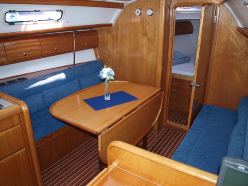 Book yachts online - sailboat - Bavaria 32 - Sea Star - rent