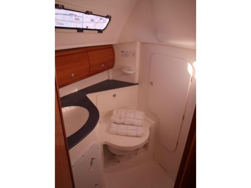 Book yachts online - sailboat - Bavaria 32 - Sea Star - rent