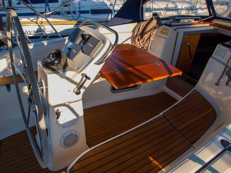 Book yachts online - sailboat - Bavaria 32 - Sea Star - rent