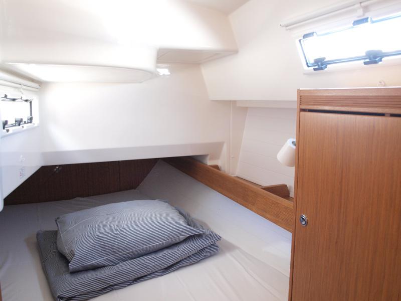 Book yachts online - sailboat - Bavaria 36 - Sea Wolf - rent