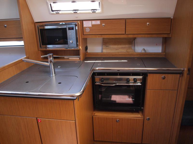 Book yachts online - sailboat - Bavaria 36 - Sea Wolf - rent