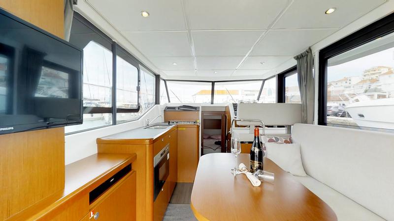 Book yachts online - motorboat - Beneteau Swift Trawler 30 - Odysseus - rent