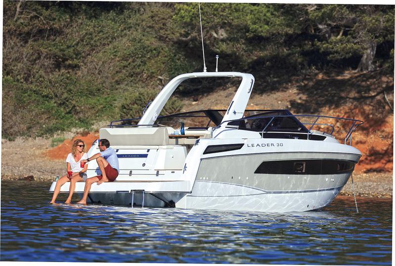 Book yachts online - motorboat - Jeanneau Leader 30 - Jeanneau Leader 30 (2018) - rent