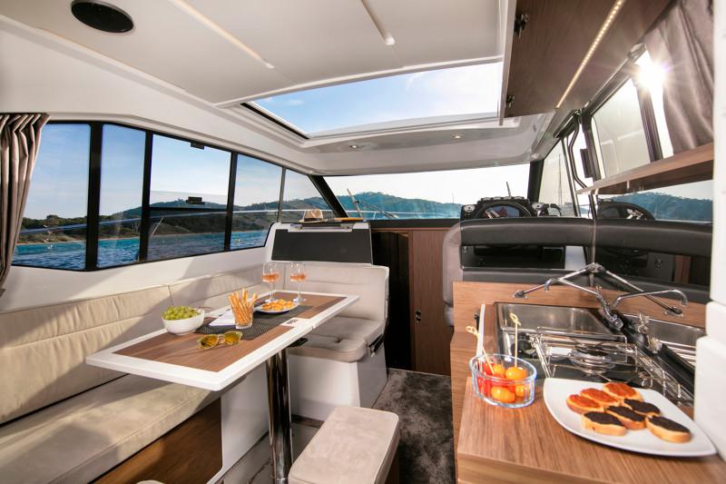 Book yachts online - motorboat - Jeanneau NC 33 - Jeanneau NC 33 - rent