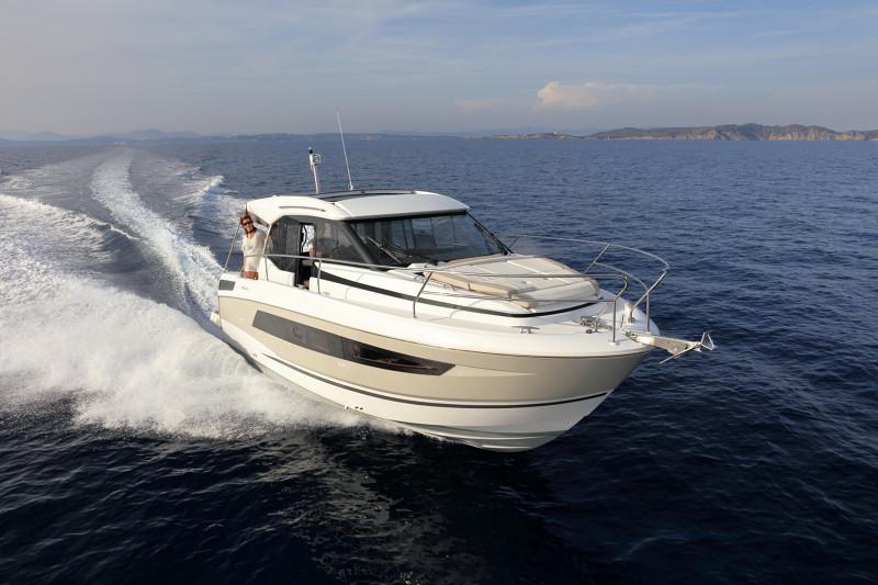 Book yachts online - motorboat - Jeanneau NC 33 - Jeanneau NC 33 - rent