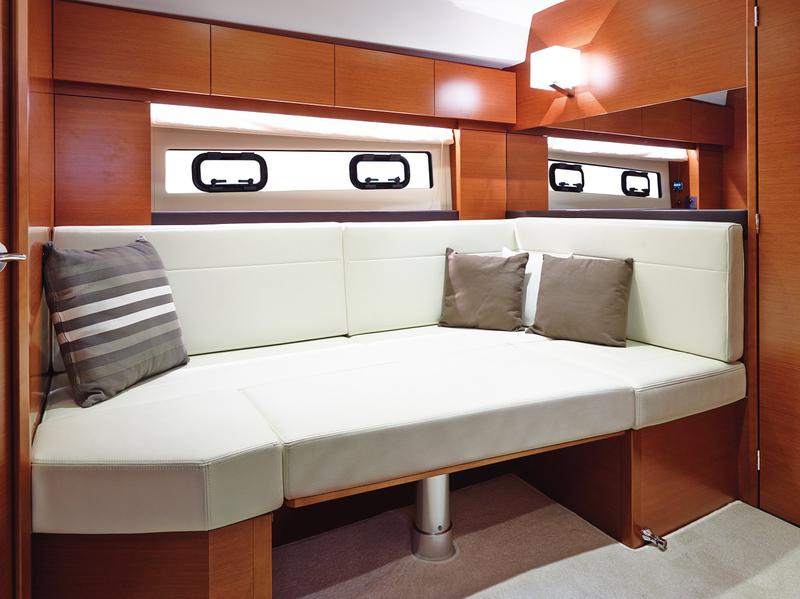 Book yachts online - motorboat - Jeanneau Leader 40 - Jeanneau Leader 40 (2019) - rent