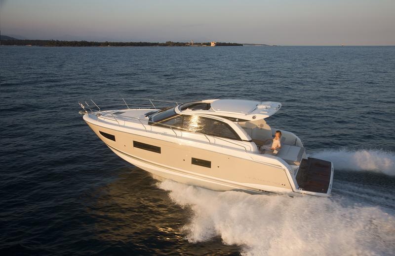 Book yachts online - motorboat - Jeanneau Leader 40 - Jeanneau Leader 40 (2019) - rent