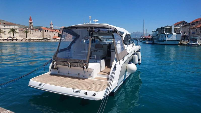 Book yachts online - motorboat - Jeanneau Leader 36 - Jeanneau Leader 36 ('17) - rent