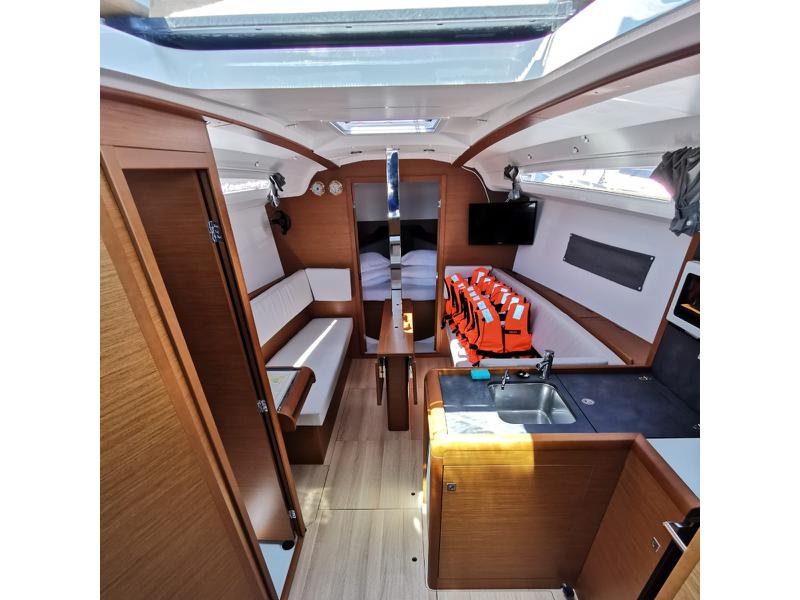 Book yachts online - sailboat - Sun Odyssey 349 - Berry - rent